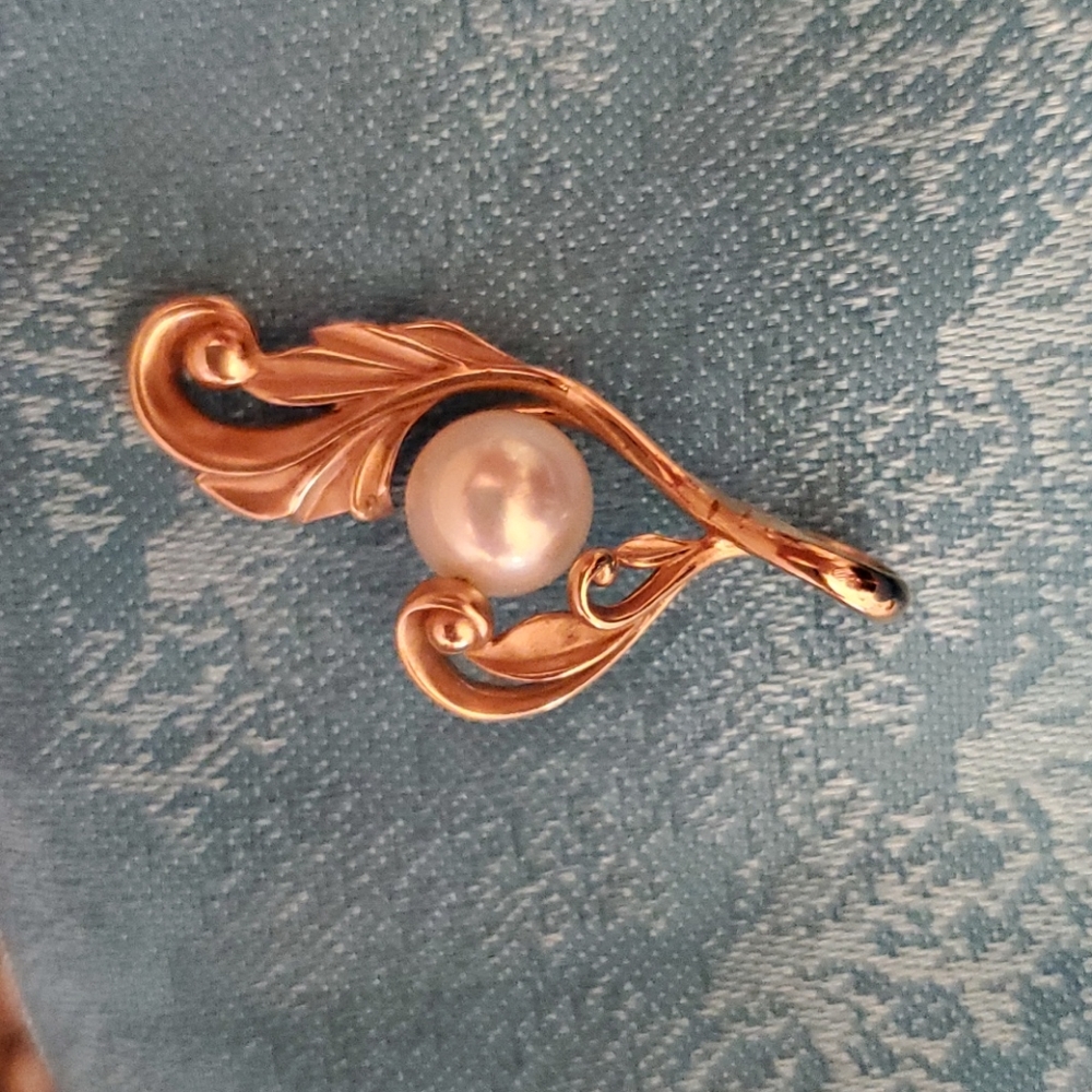 14k rose gold pendant